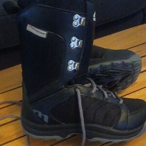 Kids Black Snow Boots